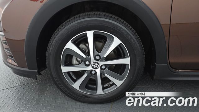Toyota Prius 2021 — photo 5