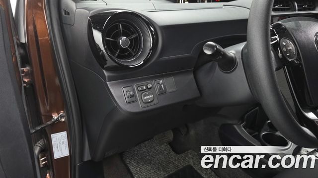 Toyota Prius 2021 — photo 19