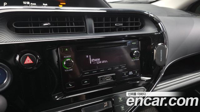 Toyota Prius 2021 — photo 21