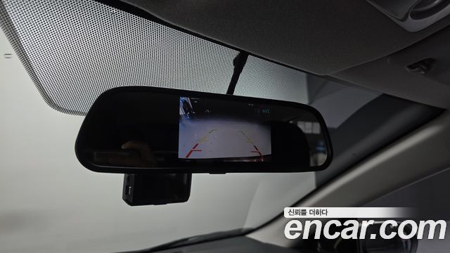 Toyota Prius 2021 — photo 22