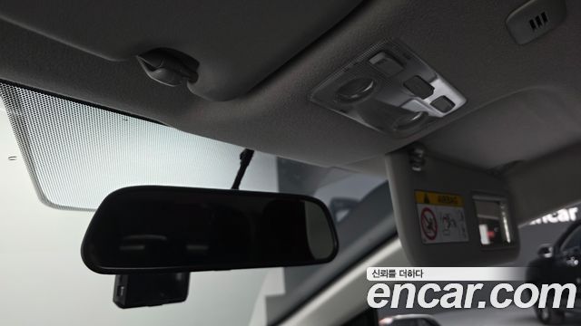 Toyota Prius 2021 — photo 24
