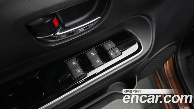Toyota Prius 2021 — photo 30