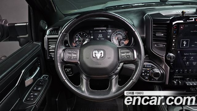 Dodge Ram Pick Up 2021 — photo 18