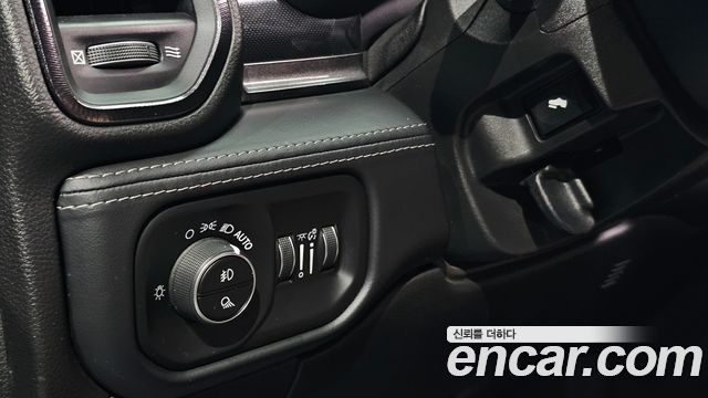 Dodge Ram Pick Up 2021 — photo 26