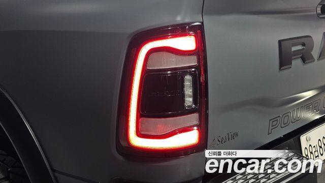 Dodge Ram Pick Up 2021 — photo 9