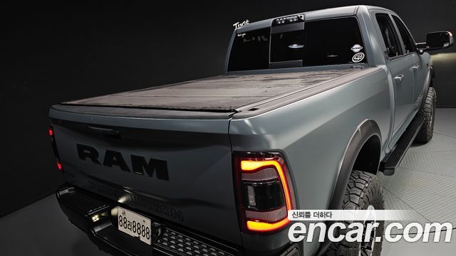 Dodge Ram Pick Up 2021 — photo 30