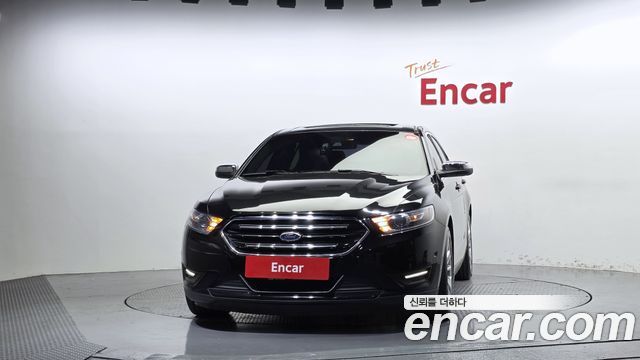 Ford Taurus 2015 — photo 3