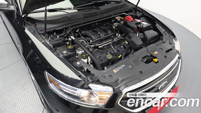 Ford Taurus 2015 — photo 6
