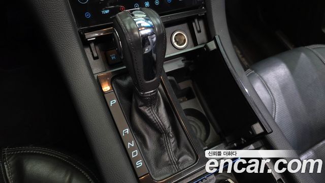 Ford Taurus 2015 — photo 9