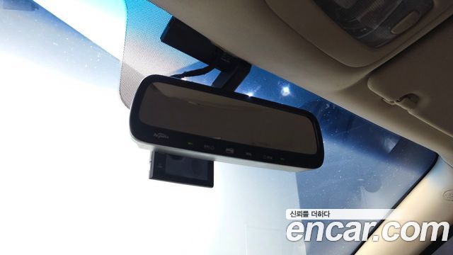 Kia Canival 2012 — photo 25