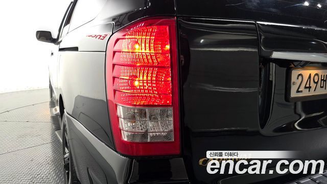 Kia Canival 2012 — photo 9