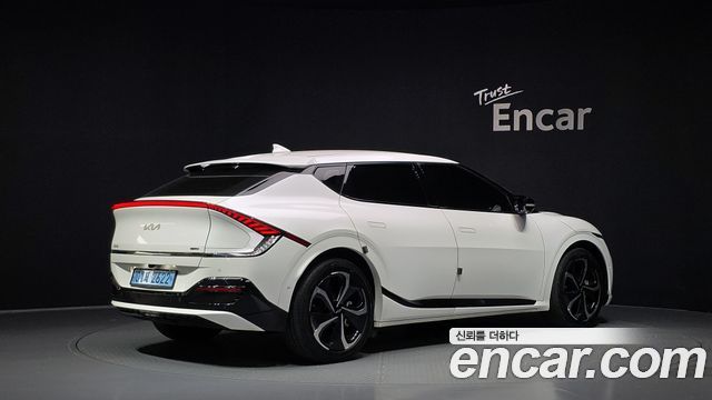 Kia EV6 2022 — photo 2