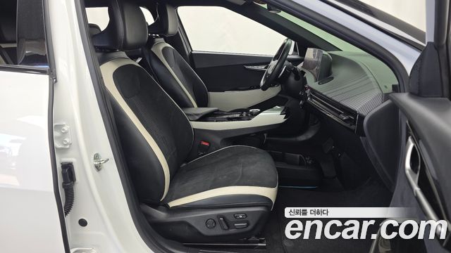 Kia EV6 2022 — photo 17