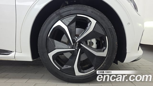 Kia EV6 2022 — photo 7