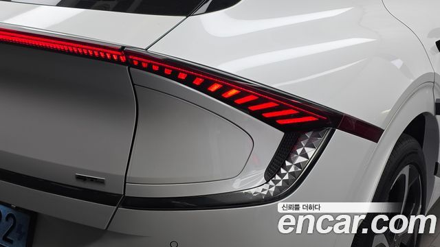 Kia EV6 2022 — photo 9