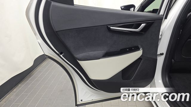 Kia EV6 2022 — photo 15