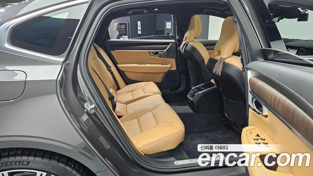 Volvo S90 2023 — photo 17