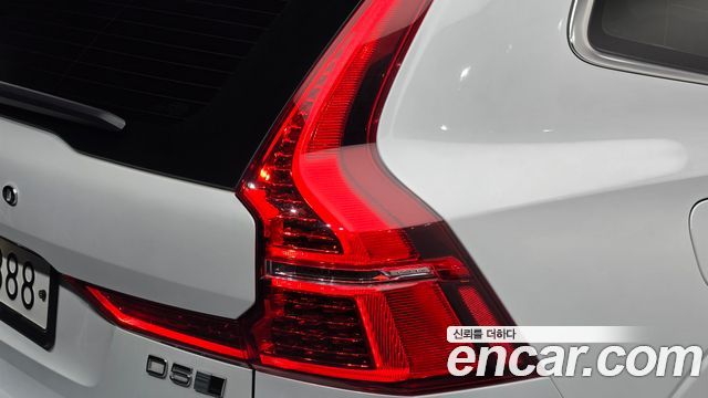 Volvo XC60 2019 — photo 9