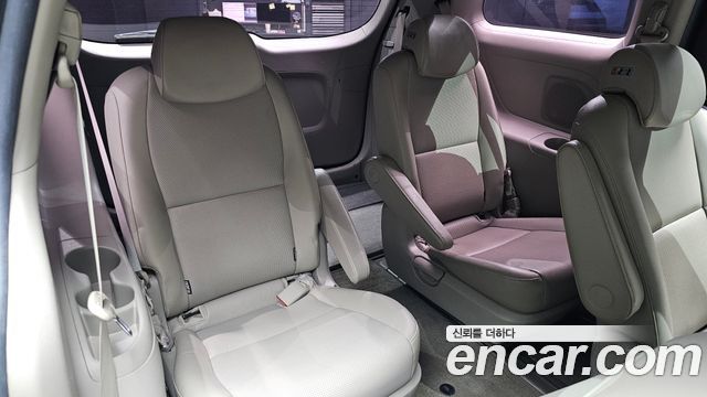 Kia Canival 2016 — photo 19