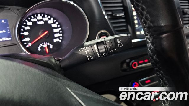 Kia Canival 2016 — photo 25