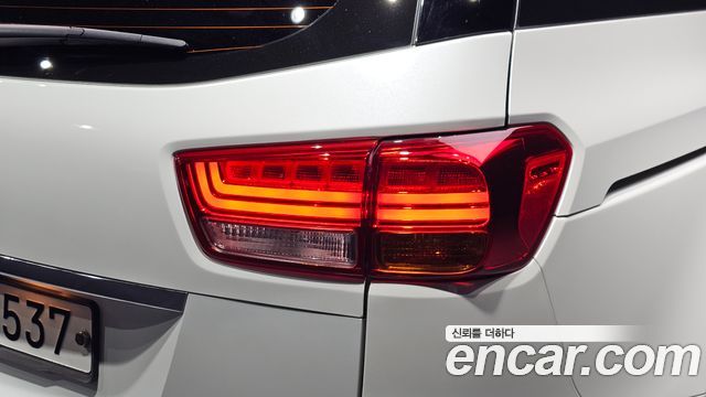 Kia Canival 2016 — photo 9