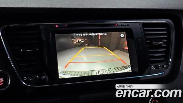 Kia Canival 2016 — photo 27