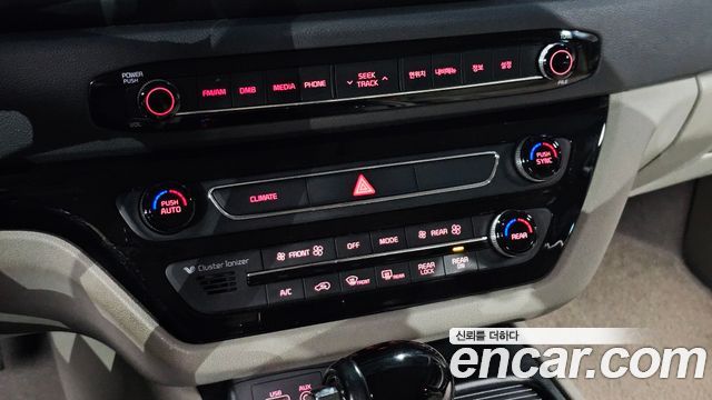 Kia Canival 2016 — photo 28