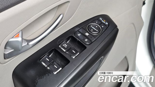 Kia Canival 2016 — photo 29