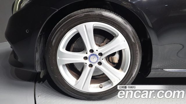 Mercedes-Benz E-Class 2017 — photo 5