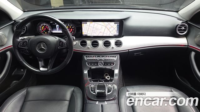 Mercedes-Benz E-Class 2017 — photo 7