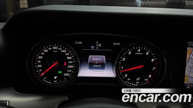 Mercedes-Benz E-Class 2017 — photo 8