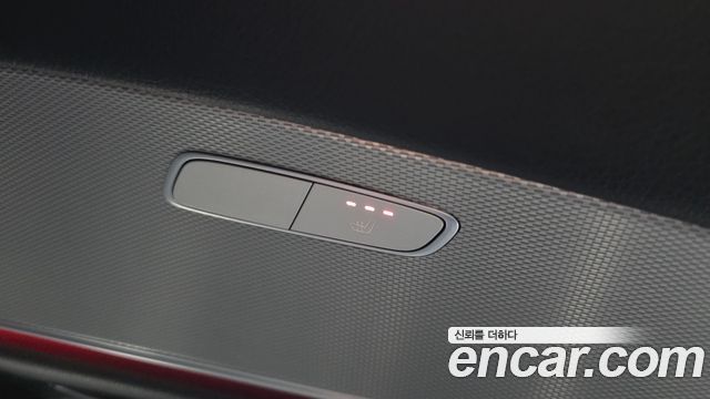 Mercedes-Benz E-Class 2017 — photo 19