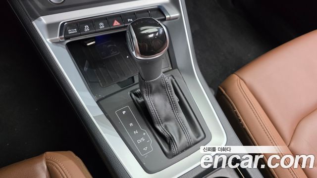 Audi Q3 2020 — photo 12