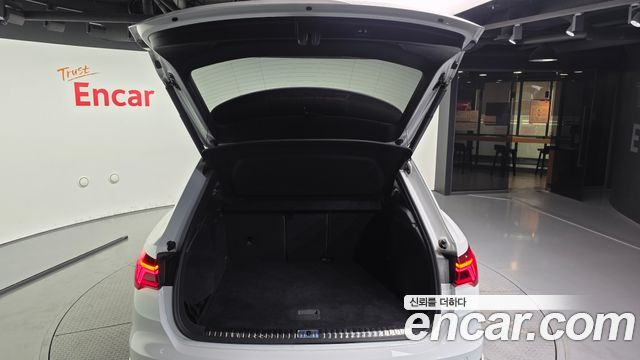 Audi Q3 2020 — photo 26