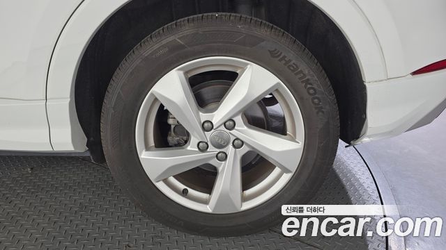 Audi Q3 2020 — photo 7