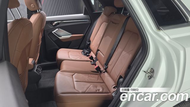 Audi Q3 2020 — photo 16