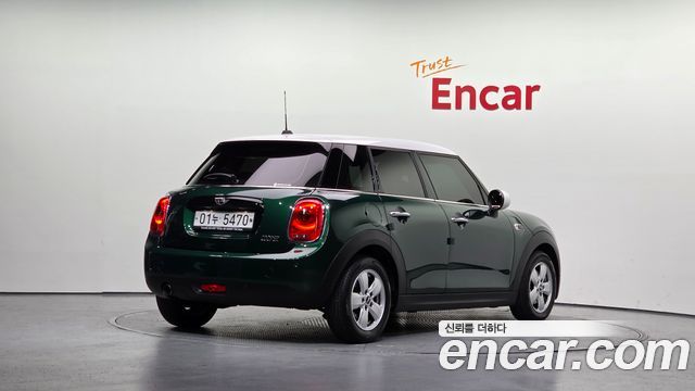 Mini Cooper 2018 — photo 2
