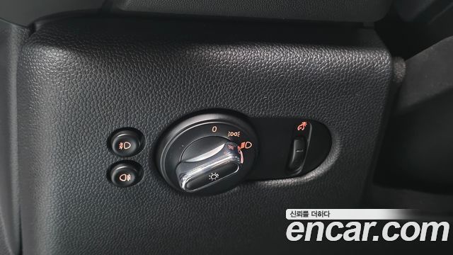 Mini Cooper 2018 — photo 19