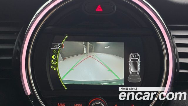 Mini Cooper 2018 — photo 24
