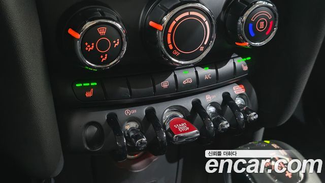Mini Cooper 2018 — photo 26
