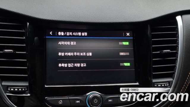 Chevrolet Korea Trax 2022 — photo 24