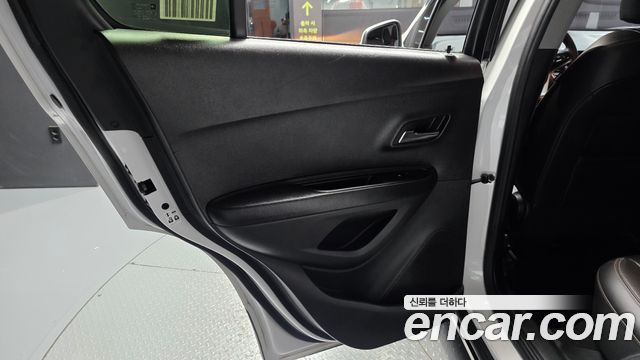 Chevrolet Korea Trax 2022 — photo 15