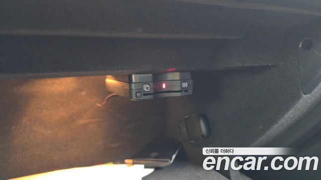 Audi A4 2015 — photo 17