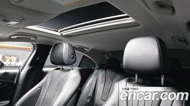 Mercedes-Benz CLS-Class 2019 — photo 19