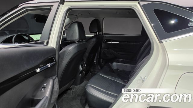 Kia Seltos 2023 — photo 11
