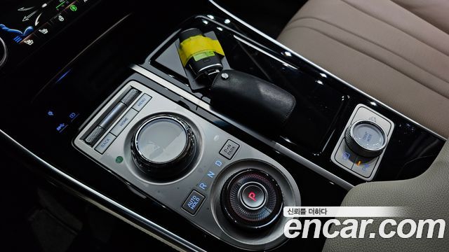 Genesis GV80 2023 — photo 12