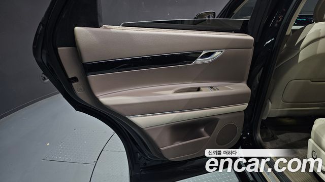 Genesis GV80 2023 — photo 15