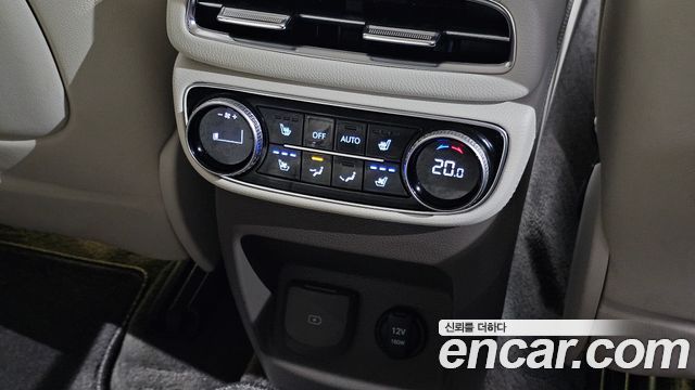 Genesis GV80 2023 — photo 27
