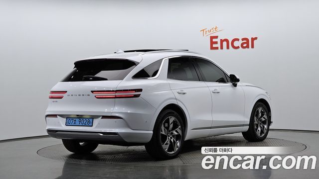 Genesis GV70 2022 — photo 2