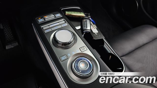 Genesis GV70 2022 — photo 12
